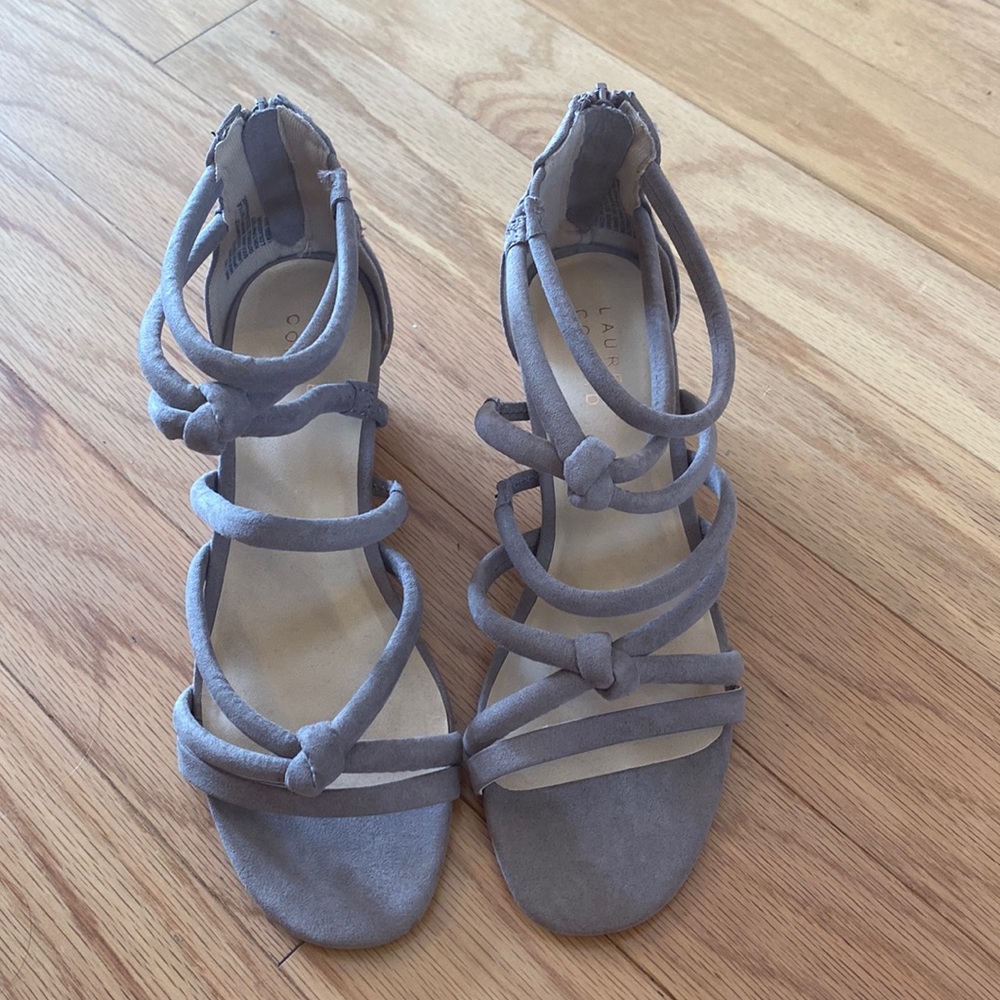 NWOT Lauren Conrad Tan Suede Wedge Sandals. Size 7